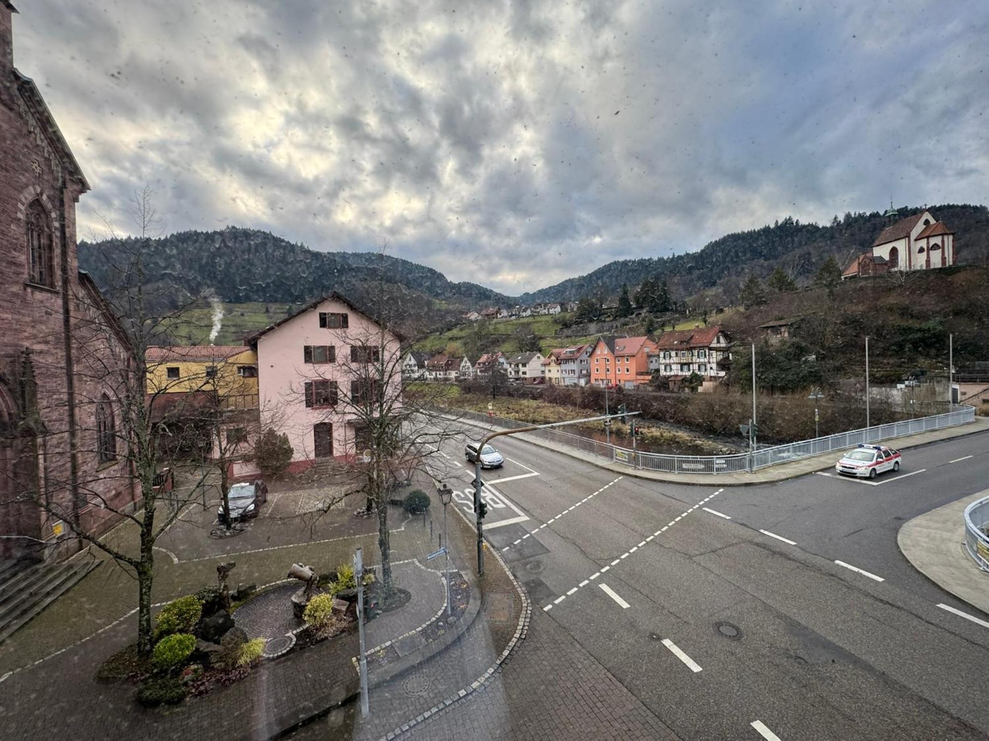 Hotel Gruener Baum - Hotel Im Murgtal, Schwarzwald Weisenbach Екстер'єр фото